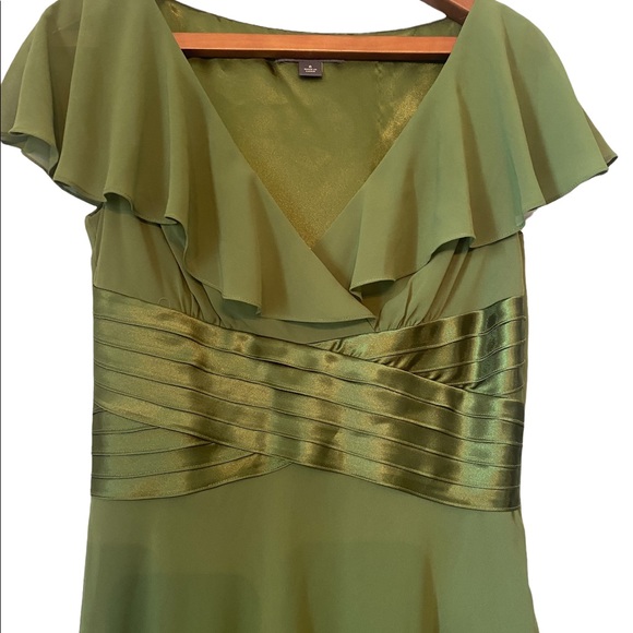 Liz Claiborne Green Midi Dress - Picture 2 of 9